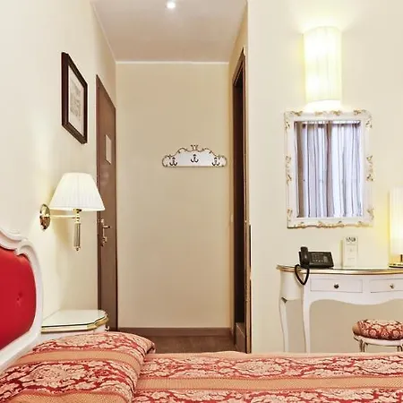 בית הארחה San Lio Tourist House ונציה